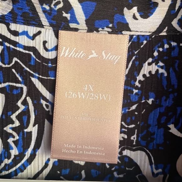 Woman’s Button Down Blouse - Picture 2 of 3